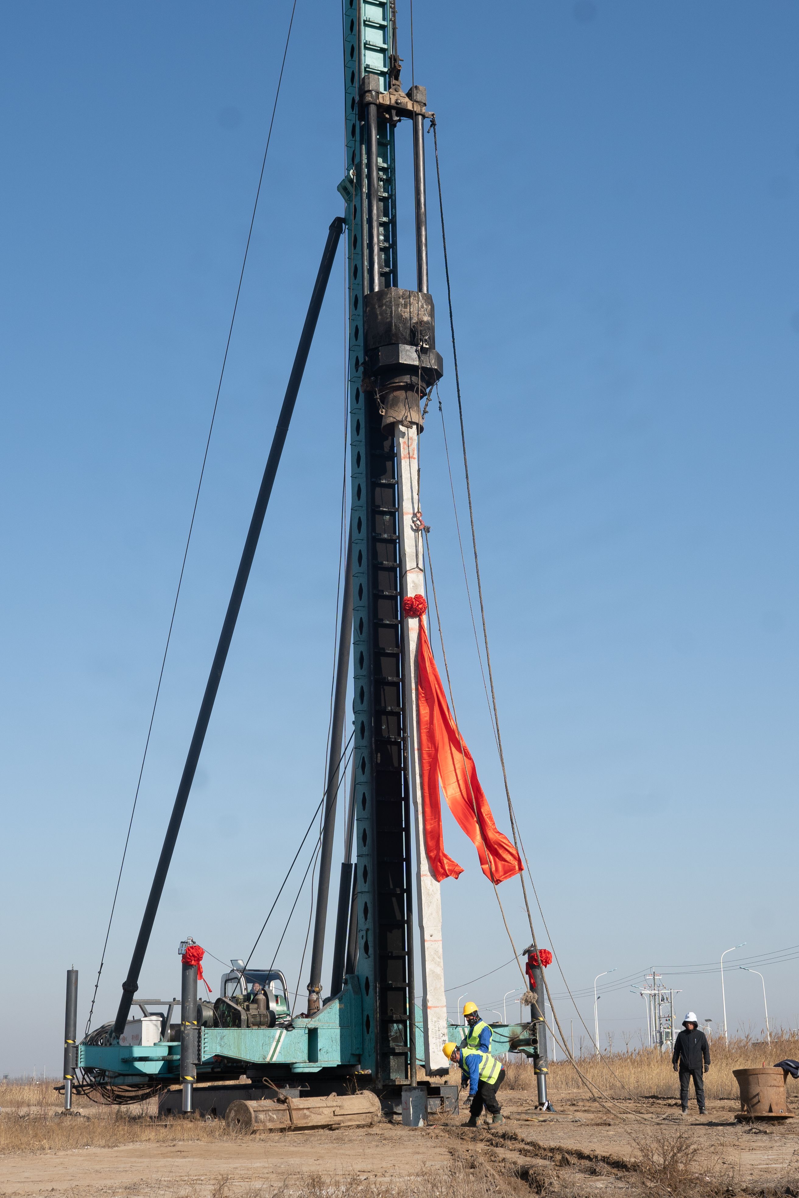 ����ף���������ʱ������������������޹�˾��ڨ��ʽԲ����ɣ�